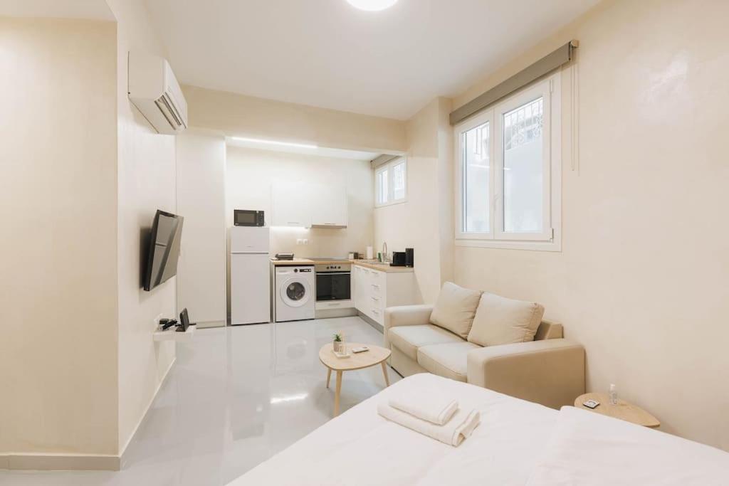 Modern Hiding Place In The Heart Of אתונה מראה חיצוני תמונה